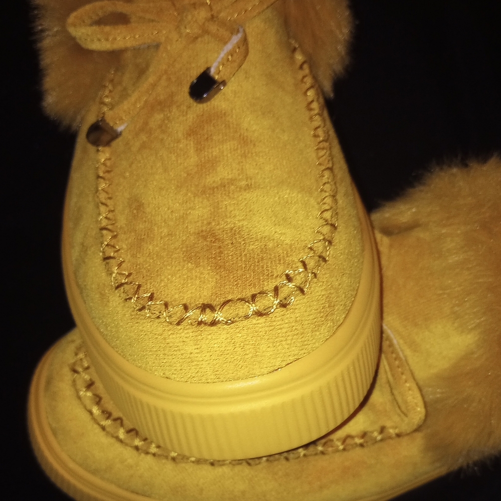 Comfy MOCCASINS - Picture 7 of 14